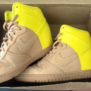 Woman’s dunk sky hi VT QS